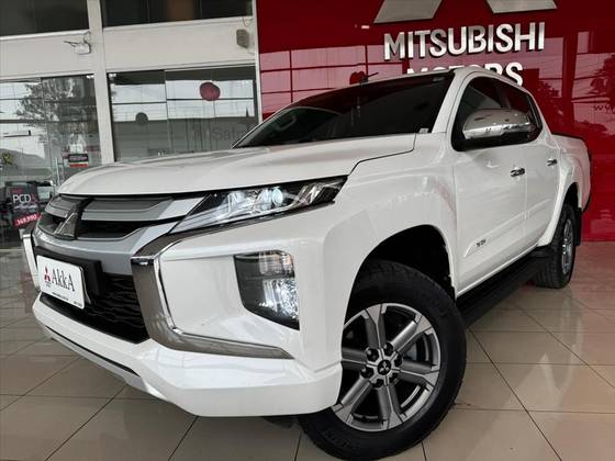 MITSUBISHI L200 TRITON 2.4 16V TURBO DIESEL SPORT HPE CD 4P 4X4 AUTOMÁTICO